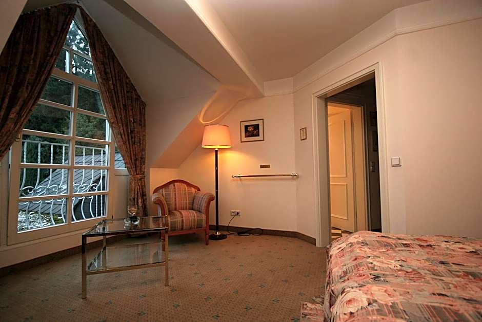 Photo 1 of 8 of Double Room