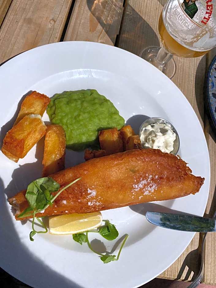 Bennachie Lodge Hotel