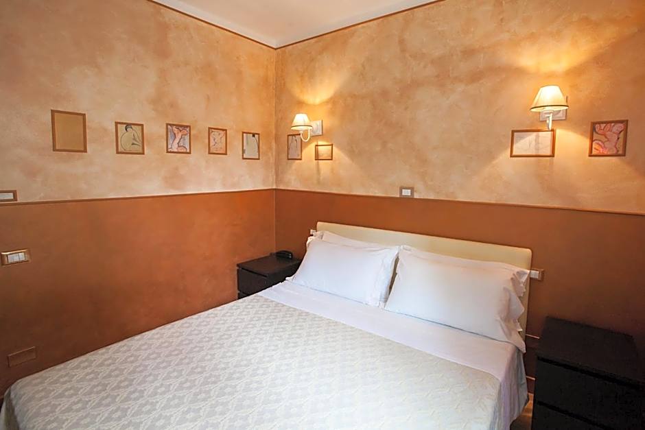 Hotel Diana