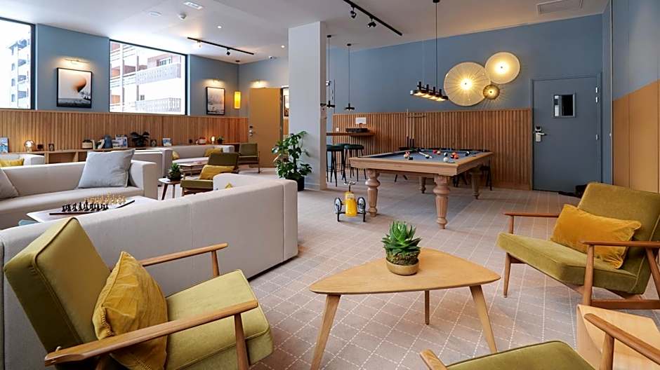 Plan B Hotel - Living Chamonix