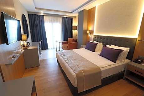 Deluxe Room with Garden View