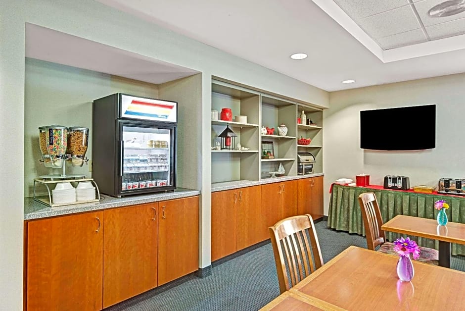 Ramada by Wyndham Saco/Old Orchard Beach Area