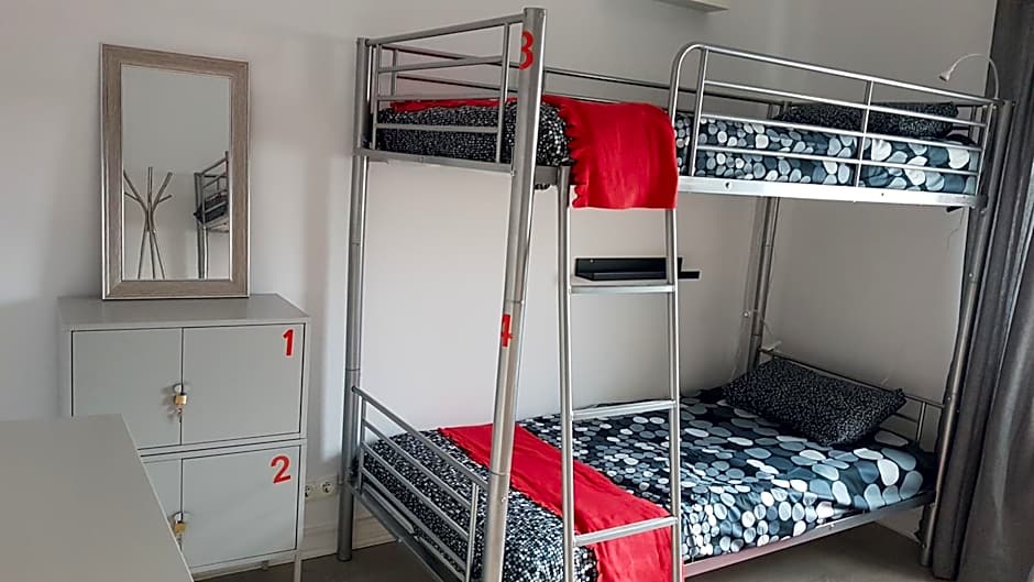 Lisbon Hostel Terminal 3