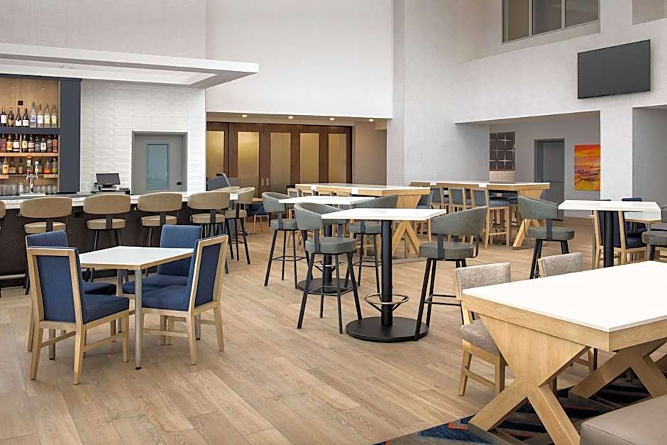 Hampton Inn By Hilton Warroad