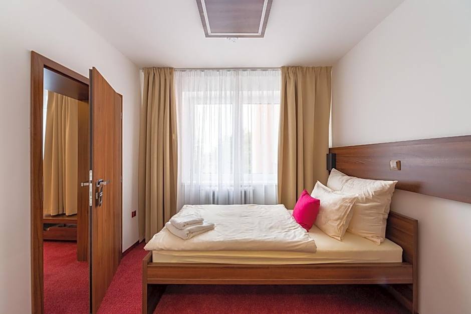 Bohemia Inn Hotel