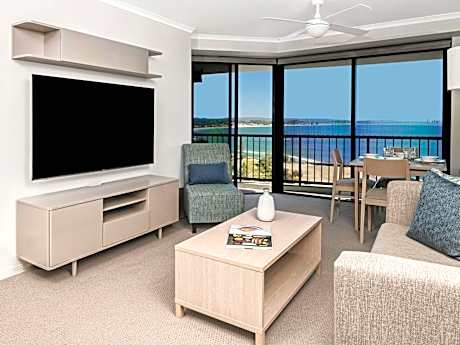 Two-Bedroom Deluxe with Ocean View