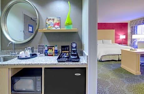 1K Studio Ste Elite Floor W/Whirlpool Ns