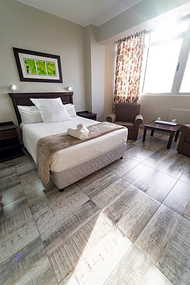 Gooderson Tropicana Hotel