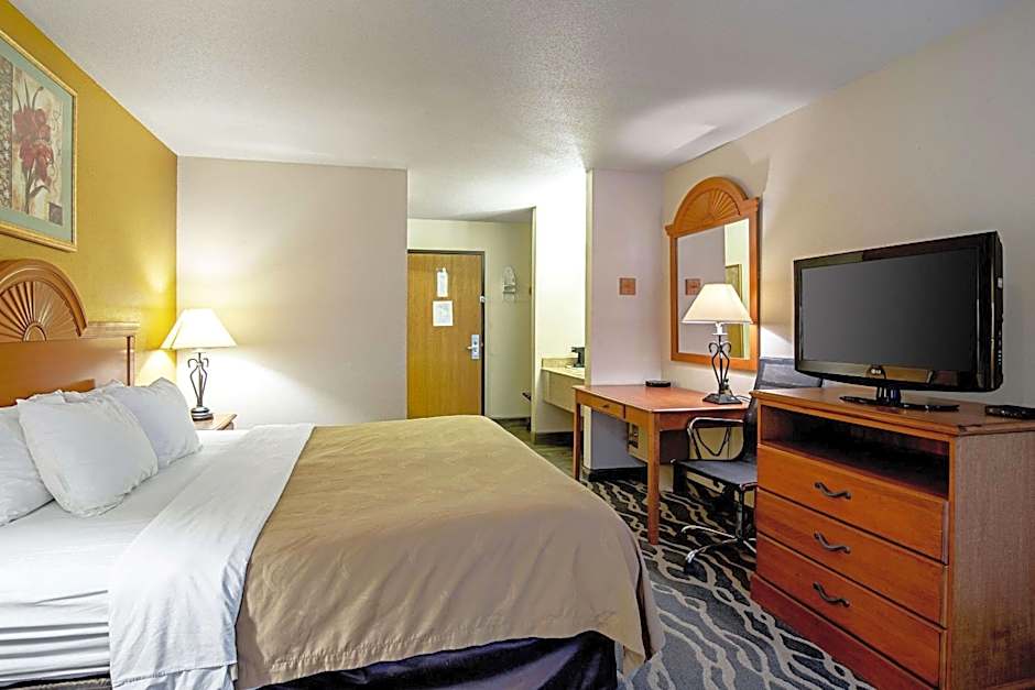Quality Inn Huron