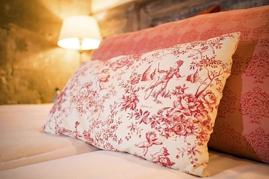 Chateau des Ducs de Joyeuse, BW Signature Collection