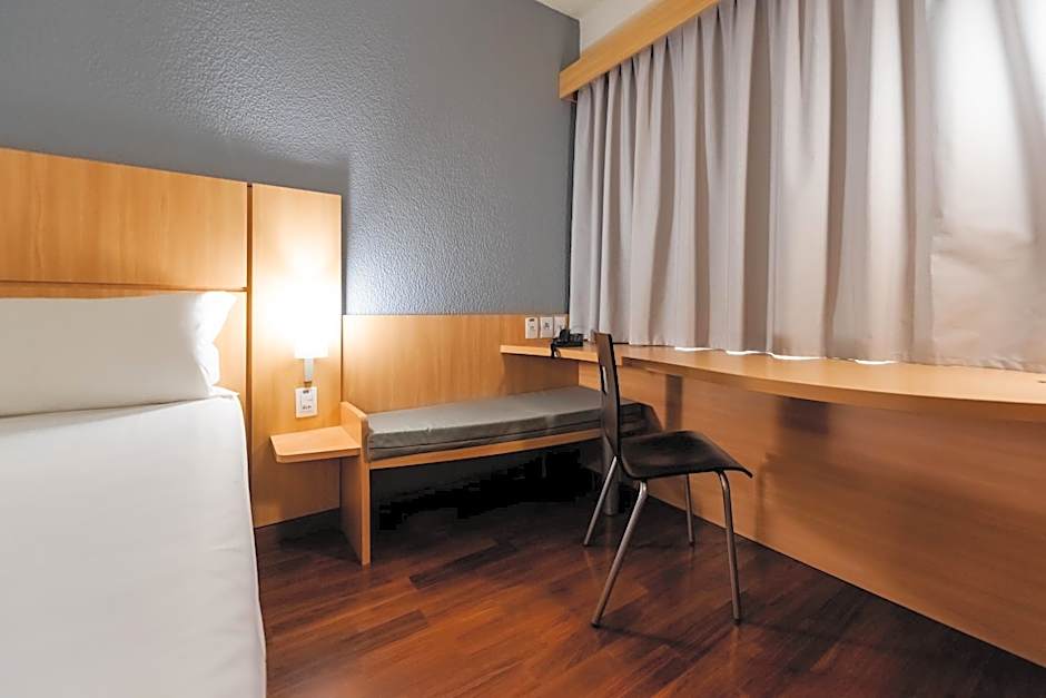 Ibis Blumenau