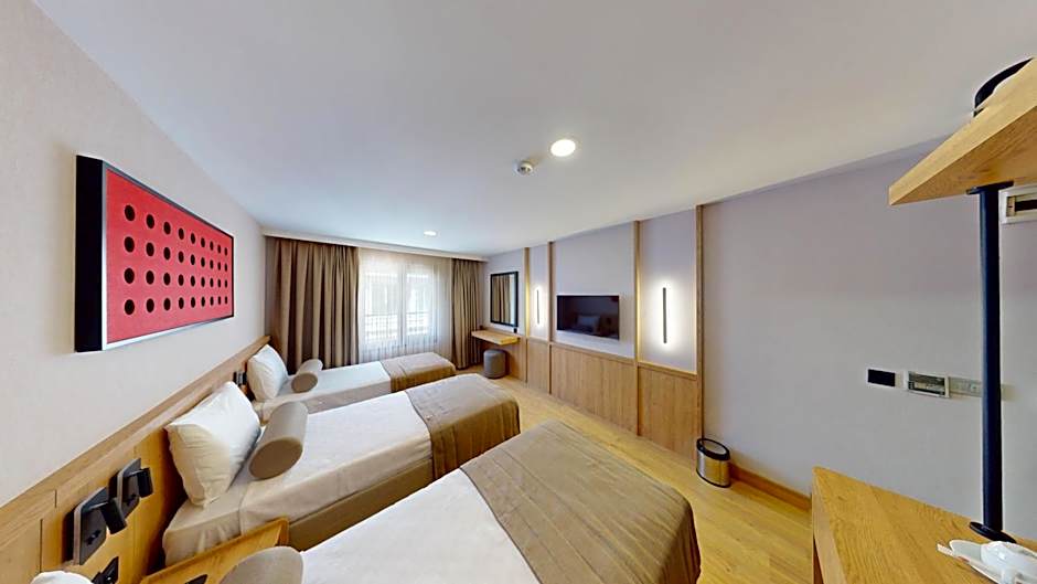 Istanbul River Hotel