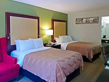 2 Double Beds, Smoking