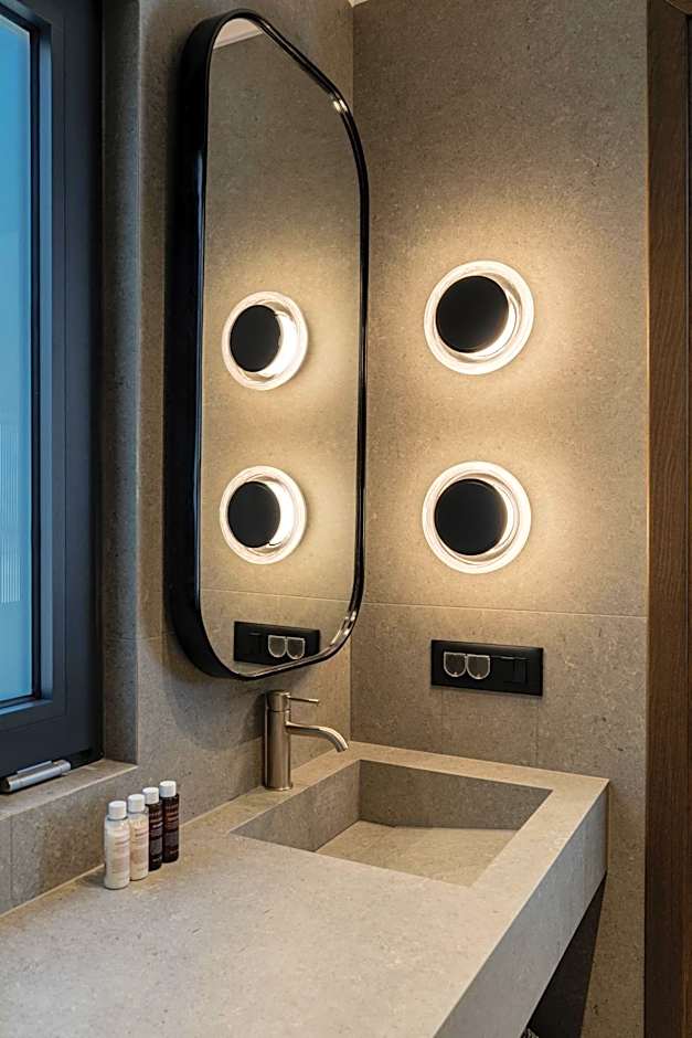 Thelèsi Apartments, 100m from the beach