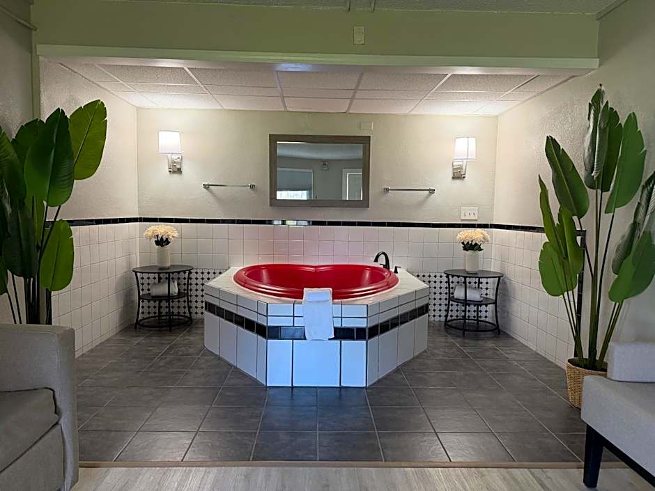 Whalers Inn and Suites