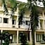 Jinta Hotel Nathon Beach