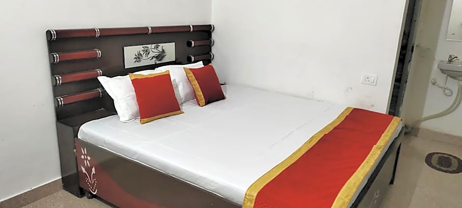Hotel Holiday