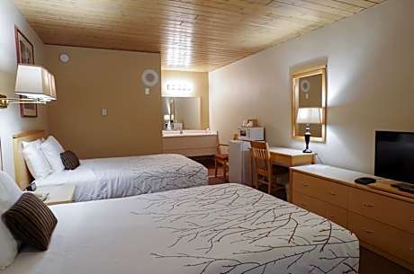 Double Room with Two Double Beds - Non-Smoking