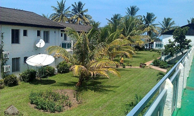 Bungalow Beach Hotel