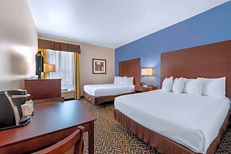 Queen Room with Two Queen Beds and Walk-In Shower - Mobility Access/Non-Smoking