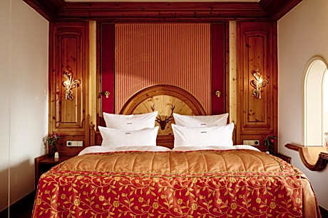 Junior Suite with Mountain View