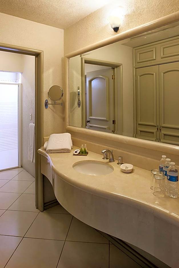 Hotel & Suites Quinta Magna