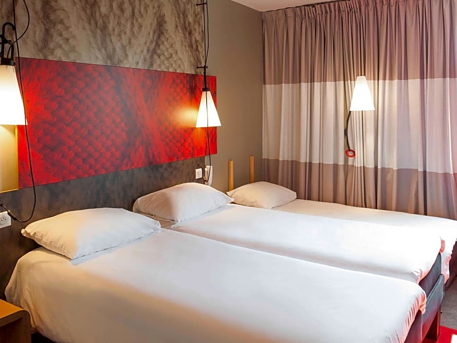 ibis Paris La Defense Courbevoie