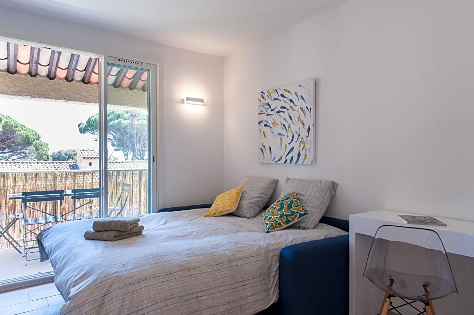 Studio neuf climatisé petite vue mer plage à pieds - Ted Home