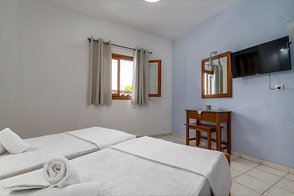 Photo 1 of 12 of Quadruple Room