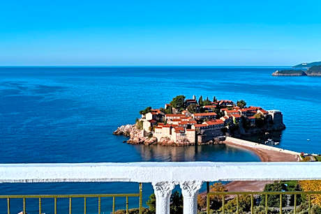 Hotel Adrović