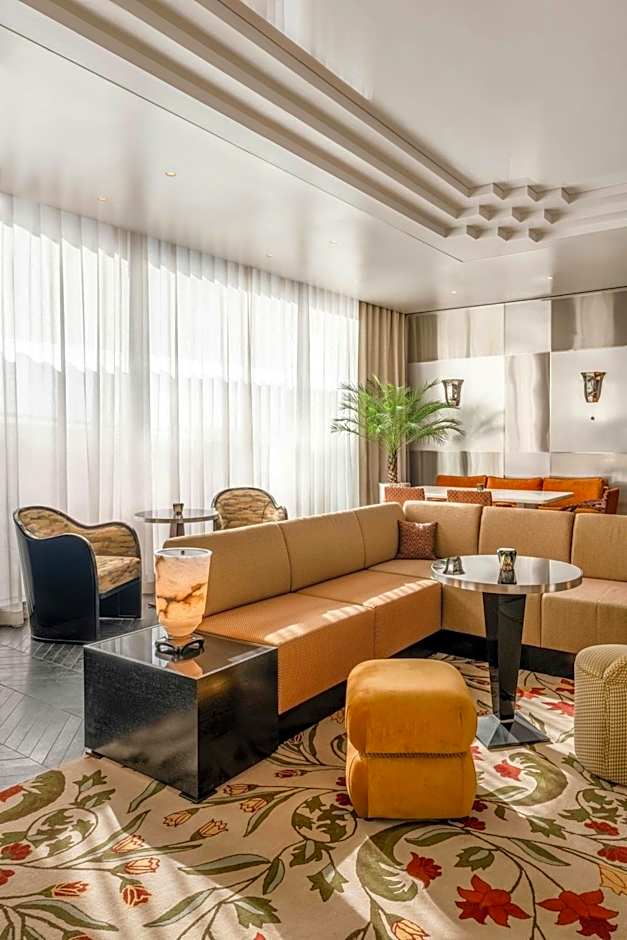 Roomers Munich, Autograph Collection by Marriott