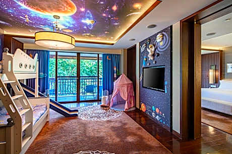Family Suite with Terrace