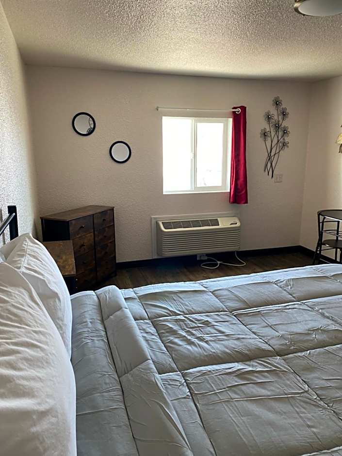 Baker City Motel & RV