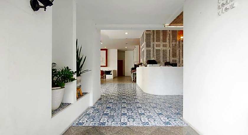 Royal Beach View Suites