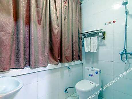 OYO couple korla quick hotel