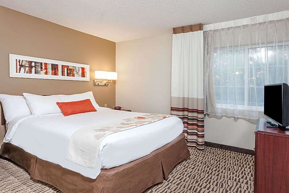 Photo 1 of 4 of 1 Bedroom 1 Queen Bed Suite