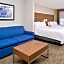 Holiday Inn Express & Suites Selma