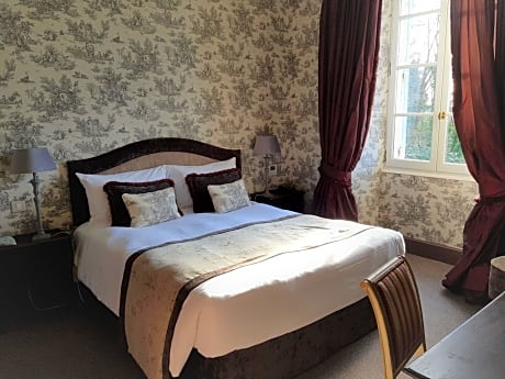 Charm Room