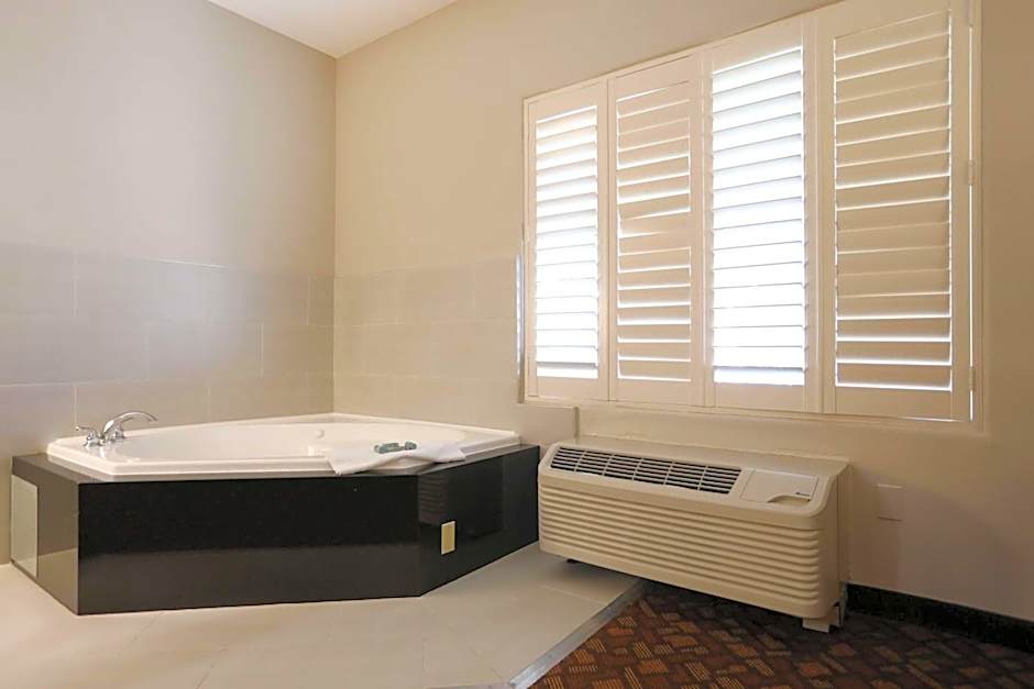 Best Western Lania Garden Inn & Suites