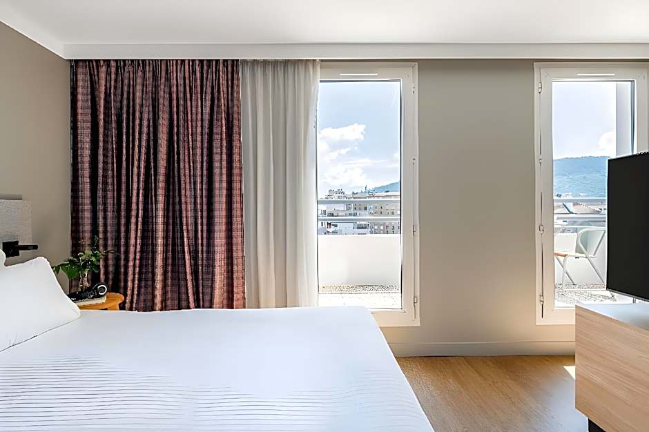 Moxy Annecy