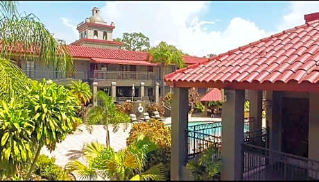 Red Roof PLUS+ & Suites Tampa