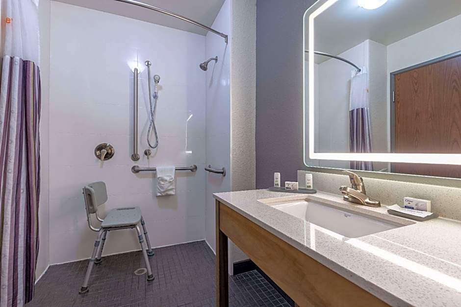 La Quinta Inn & Suites by Wyndham Morgantown