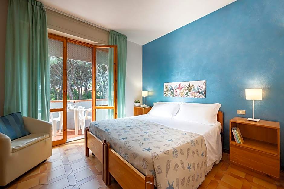 Hotel Parco dei Pini - 100mt dal Mare