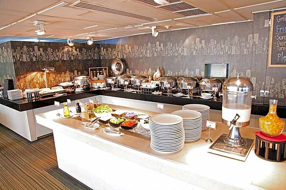 Le Fenix Sukhumvit (SHA Extra Plus)