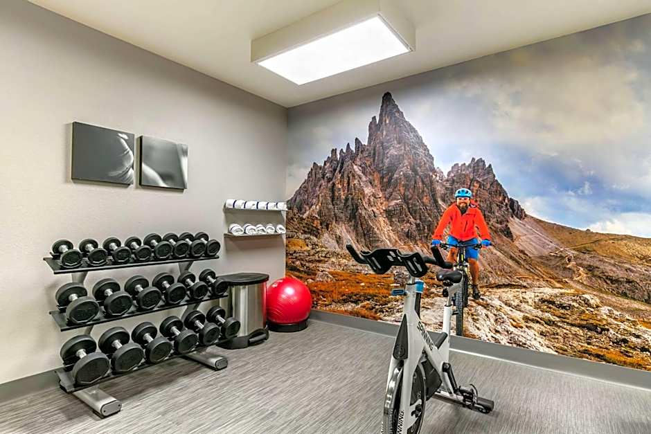 Clarion Pointe Columbus-Bradley Park