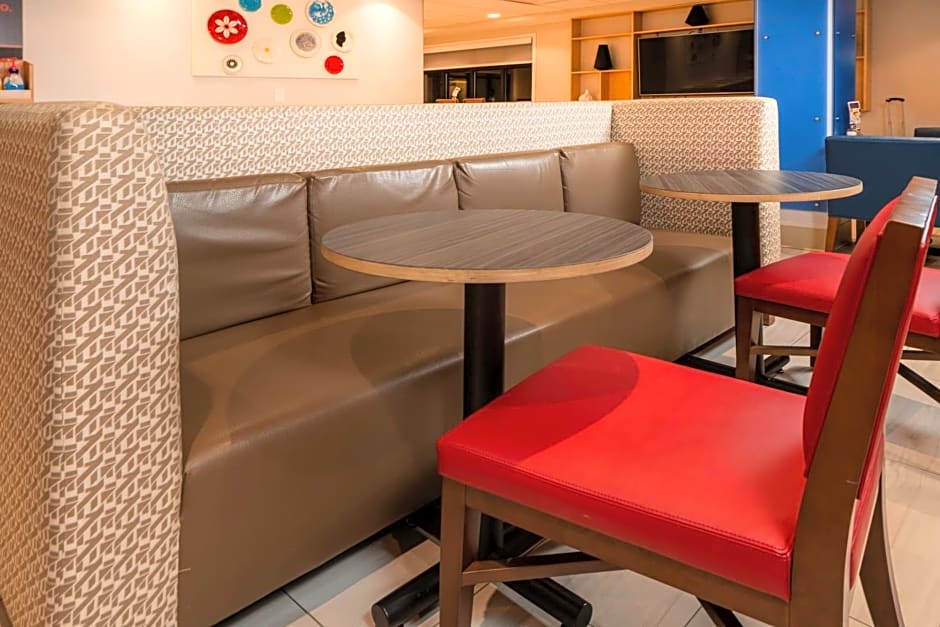 Holiday Inn Express Rochelle By IHG