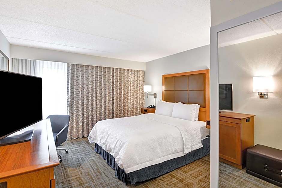 Hampton Inn By Hilton Albany Wolf Road Airport