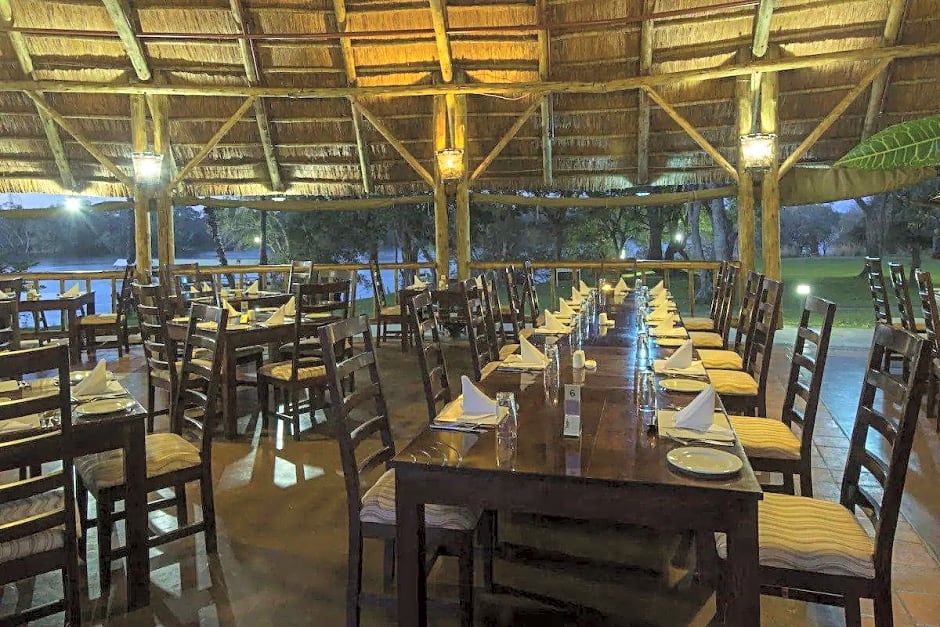 Azambezi River Lodge