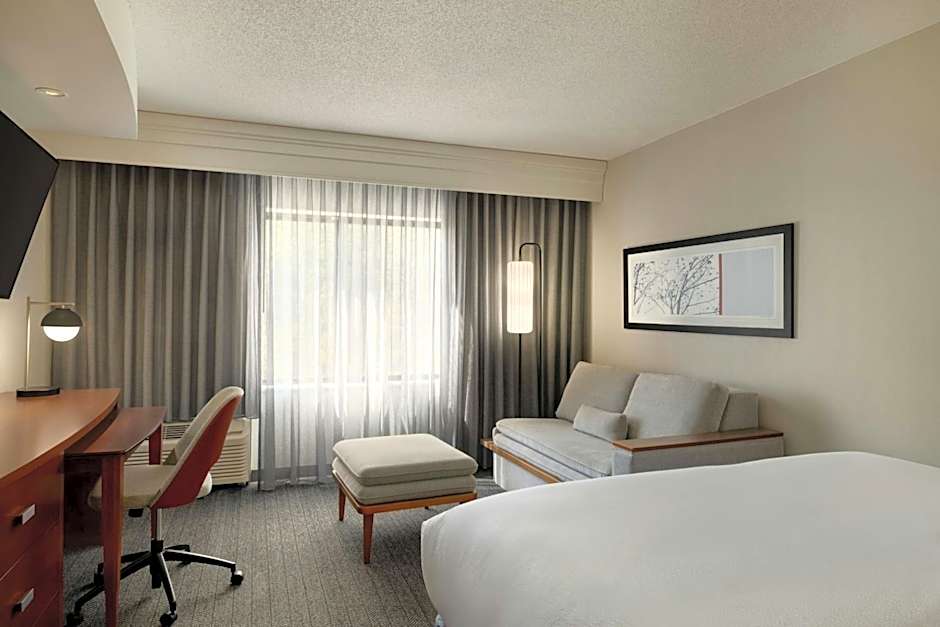 Courtyard by Marriott Greenville