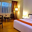 Rocky Plaza Hotel Padang